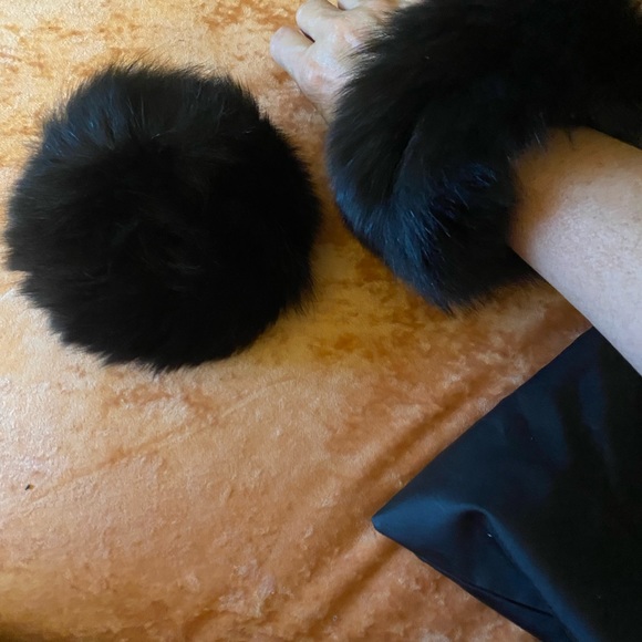 Vintage mink hat & cuffs - Picture 3 of 8